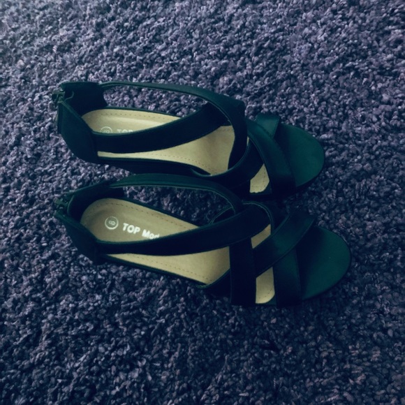 LIQUIDATING Black Size 8 Platform Sandals TOP MODA Zippers - Picture 4 of 9